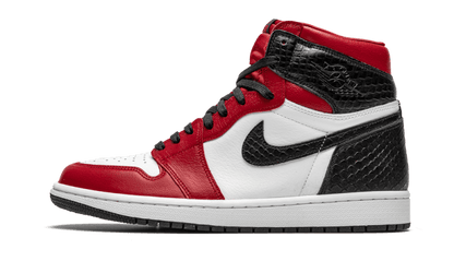 air-jordan-1-retro-high-satin-snake-chicago-basketsold