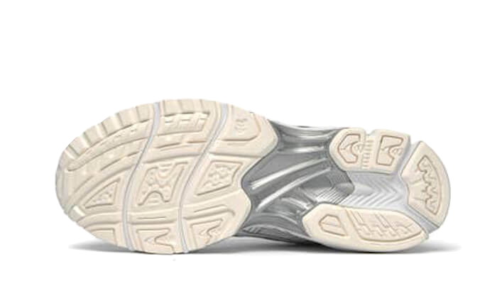 gel-kayano-14-jjjjound-silver-white-basketsold