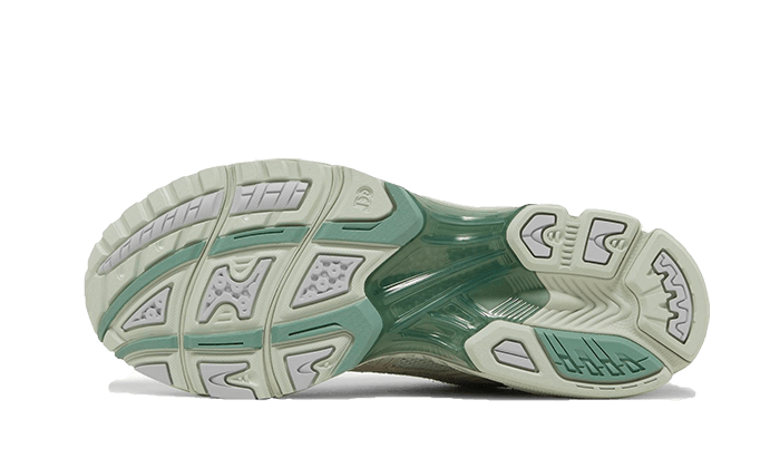 gel-kayano-14-light-sage-basketsold