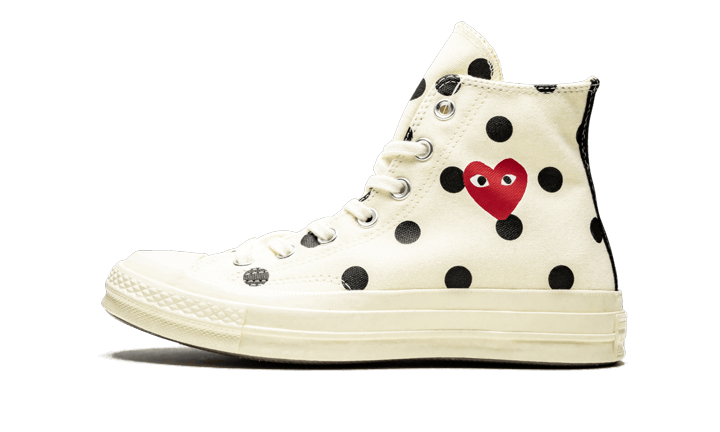 chuck-taylor-all-star-70s-hi-comme-des-garons-play-polka-dot-white-basketsold