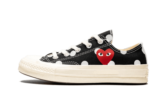 chuck-taylor-all-star-70s-ox-comme-des-garons-play-polka-dot-black-basketsold