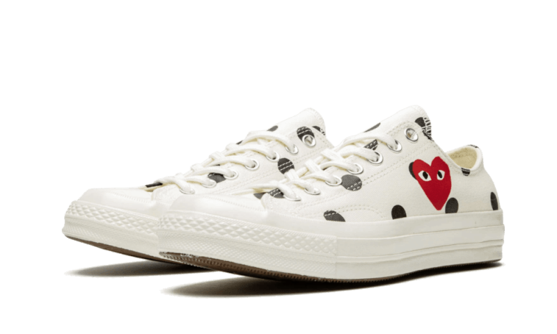 chuck-taylor-all-star-70s-ox-comme-des-garons-play-polka-dot-white-basketsold