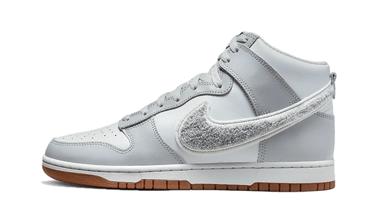 dunk-high-retro-chenille-swoosh-white-grey-basketsold