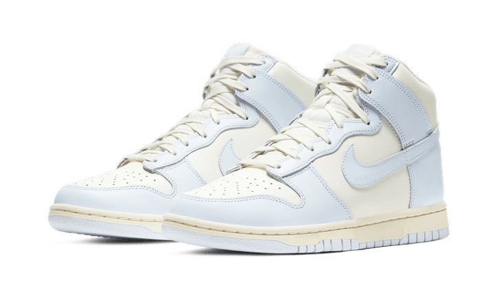 dunk-high-football-grey-basketsold