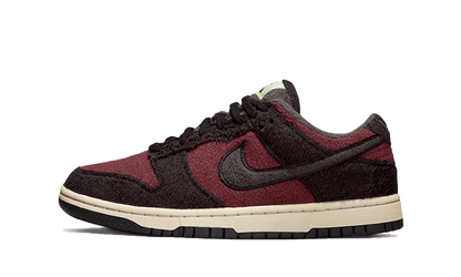 dunk-low-se-fleece-burgundy-crush-basketsold