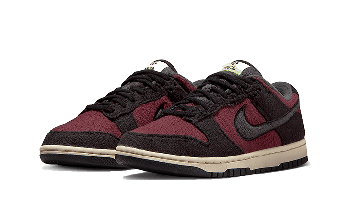 dunk-low-se-fleece-burgundy-crush-basketsold