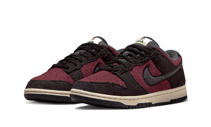 dunk-low-se-fleece-burgundy-crush-basketsold