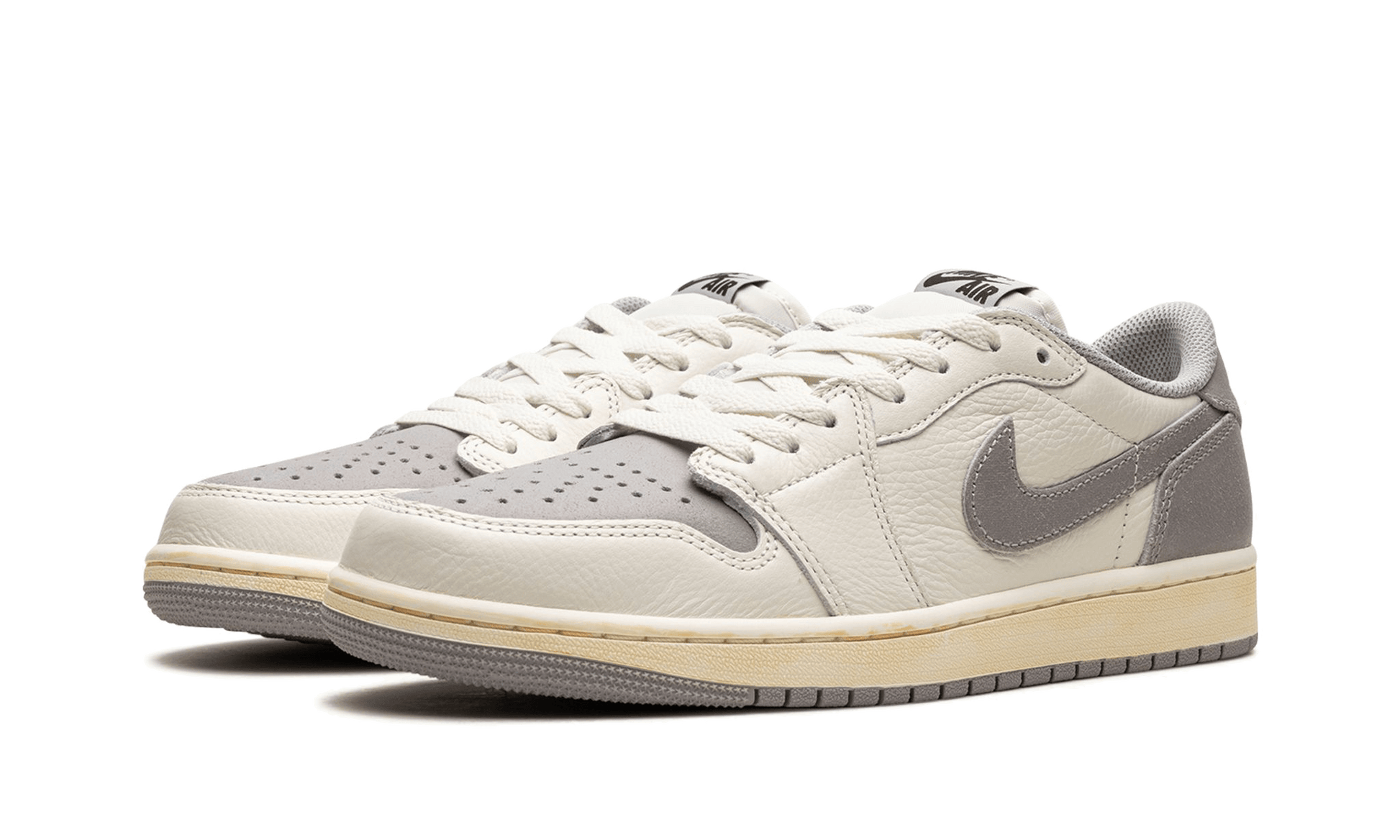 air-jordan-1-retro-low-og-ex-sail-basketsold