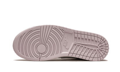 air-jordan-1-mid-barely-rose-basketsold