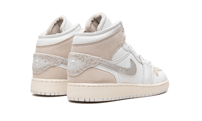 air-jordan-1-mid-se-craft-inside-out-white-grey-basketsold