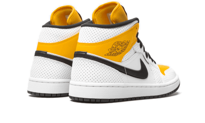 air-jordan-1-mid-laser-orange-basketsold