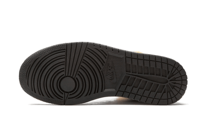 air-jordan-1-mid-laser-orange-basketsold