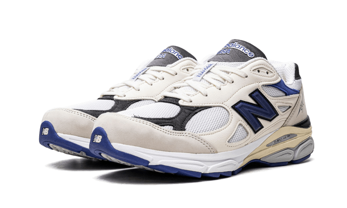 990v3---made-in-usa-cream-blue-basketsold