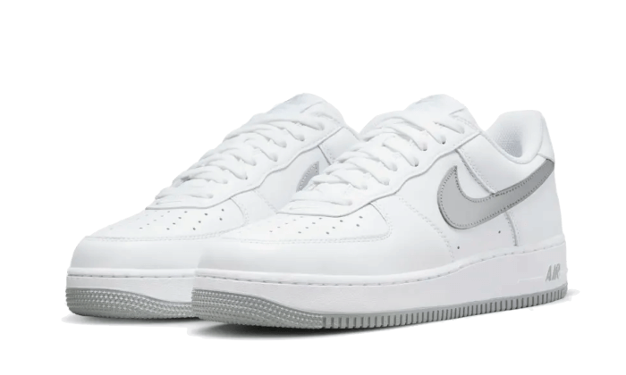 air-force-1-low-retro-color-of-the-month-metallic-silver-basketsold