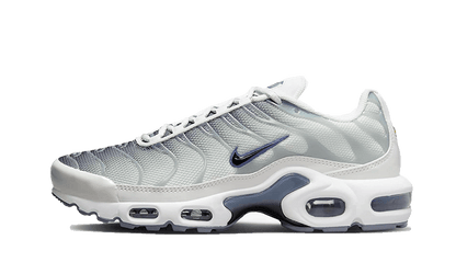 air-max-plus-sail-grey-basketsold