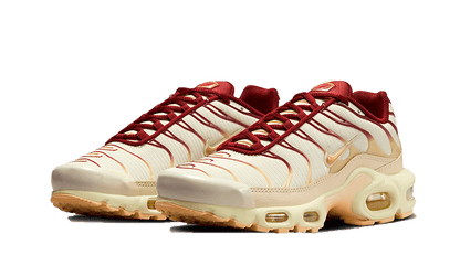 air-max-plus-sail-team-red-basketsold