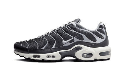 air-max-plus-se-greyscale-cool-grey-basketsold