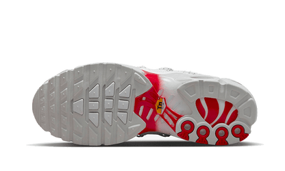 air-max-plus-utility-white-silver-red-basketsold