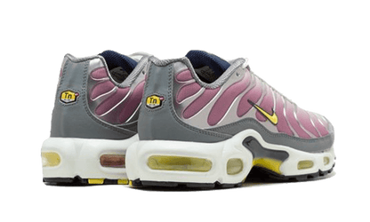 air-max-plus-violet-dust-basketsold