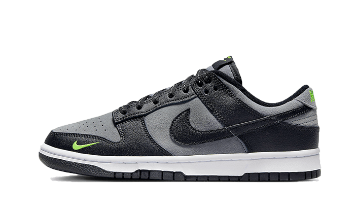 dunk-low-black-grey-green-strike-basketsold