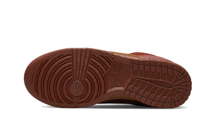 dunk-low-disrupt-2-desert-bronze-basketsold