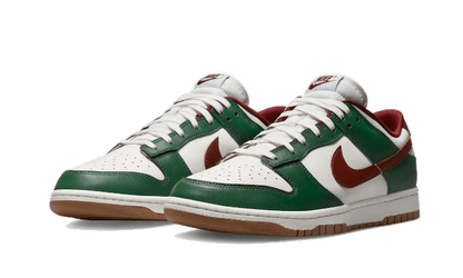 dunk-low-retro-gorge-green-basketsold