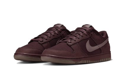 dunk-low-premium-burgundy-crush-basketsold