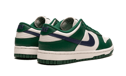 dunk-low-retro-gorge-green-midnight-navy-basketsold