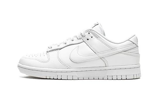 dunk-low-triple-white-2021-basketsold