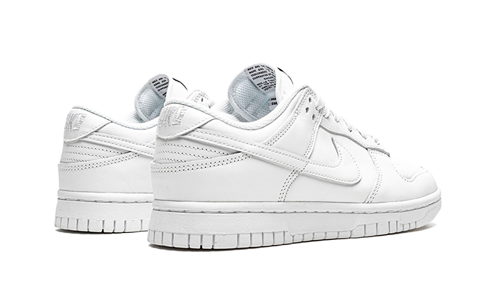 dunk-low-triple-white-2021-basketsold