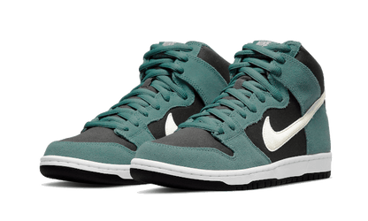 nike-sb-dunk-high-green-suede-basketsold