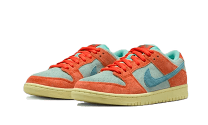 sb-dunk-low-orange-emerald-rise-basketsold