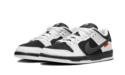 sb-dunk-low-tightbooth-basketsold