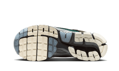 zoom-vomero-5-premium-baroque-brown-basketsold