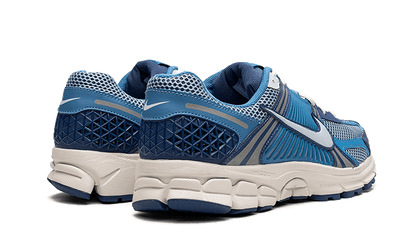 zoom-vomero-5-worn-blue-basketsold