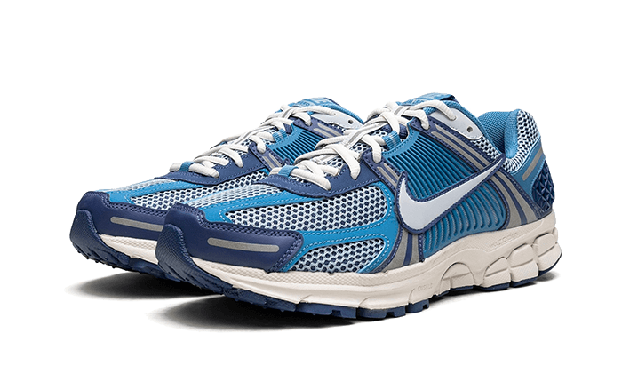 zoom-vomero-5-worn-blue-basketsold