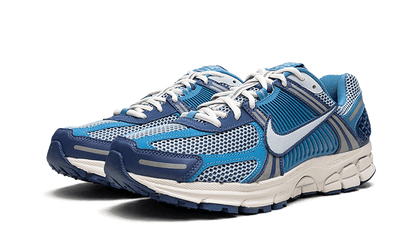 zoom-vomero-5-worn-blue-basketsold