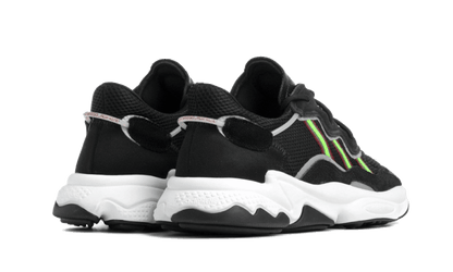 ozweego-core-black-solar-green-basketsold