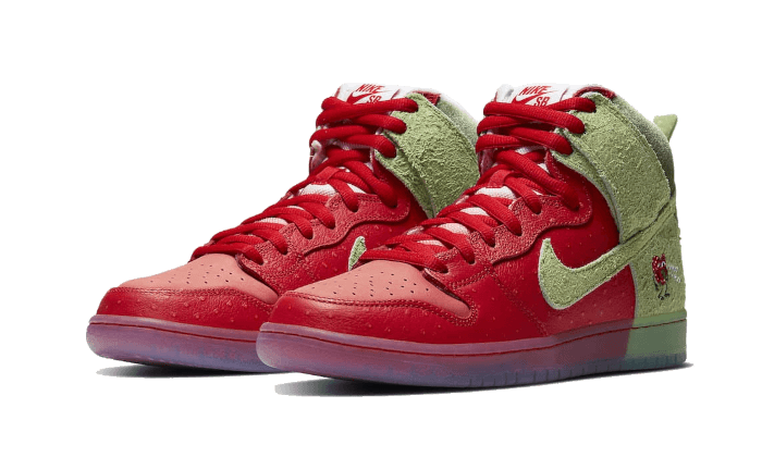 sb-dunk-high-pro-qs-strawberry-cough-basketsold