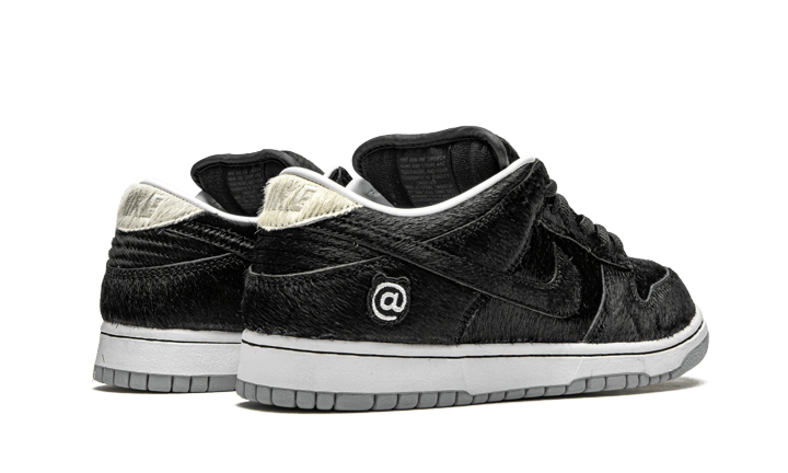 sb-dunk-low-berbrick-medicom-toy-basketsold