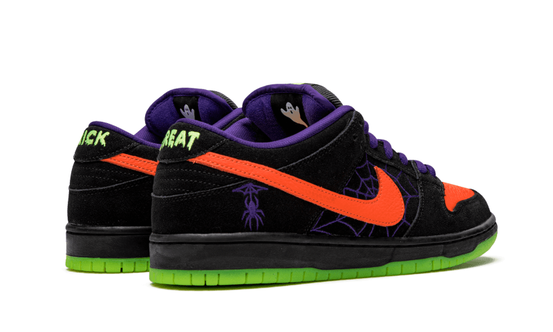 sb-dunk-low-night-of-mischief-basketsold