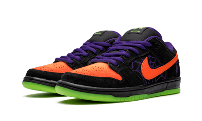 sb-dunk-low-night-of-mischief-basketsold