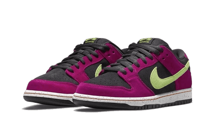 sb-dunk-low-red-plum-basketsold