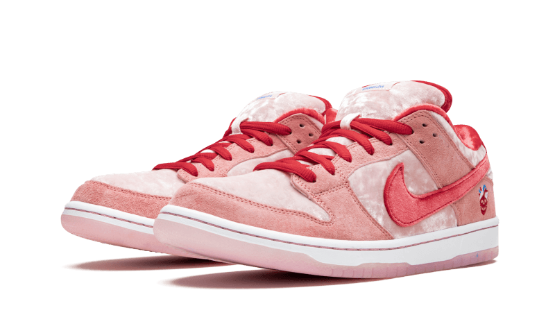 sb-dunk-low-strangelove-basketsold