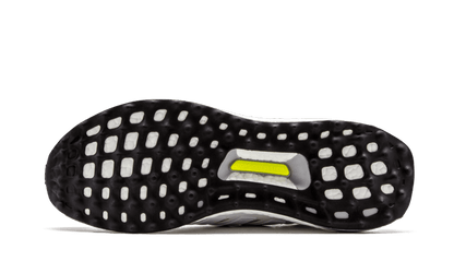 ultra-boost-10-core-white-basketsold