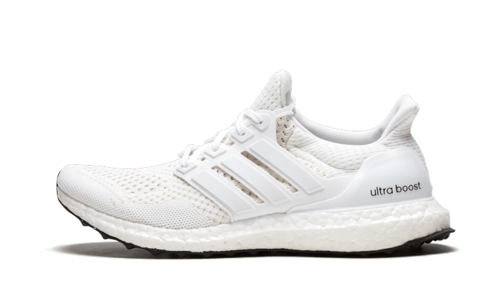 ultra-boost-10-core-white-basketsold