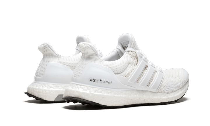 ultra-boost-10-core-white-basketsold