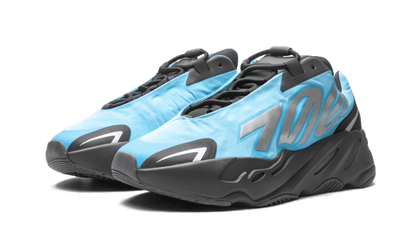 yeezy-700-mnvn-bright-cyan-basketsold