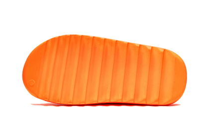 yeezy-slide-enflame-orange-basketsold