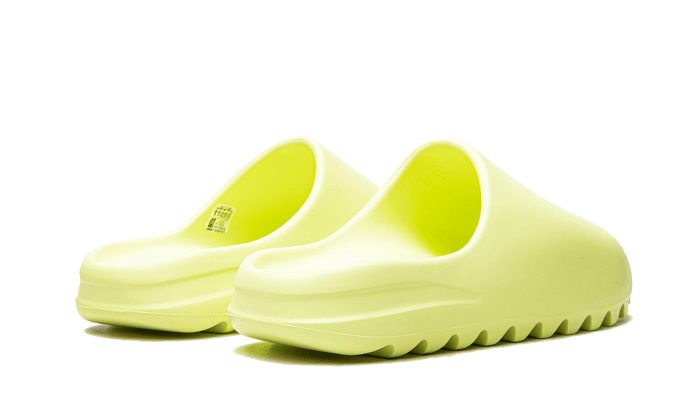 yeezy-slide-glow-green-basketsold